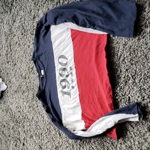 Cropped long-sleeved shirt